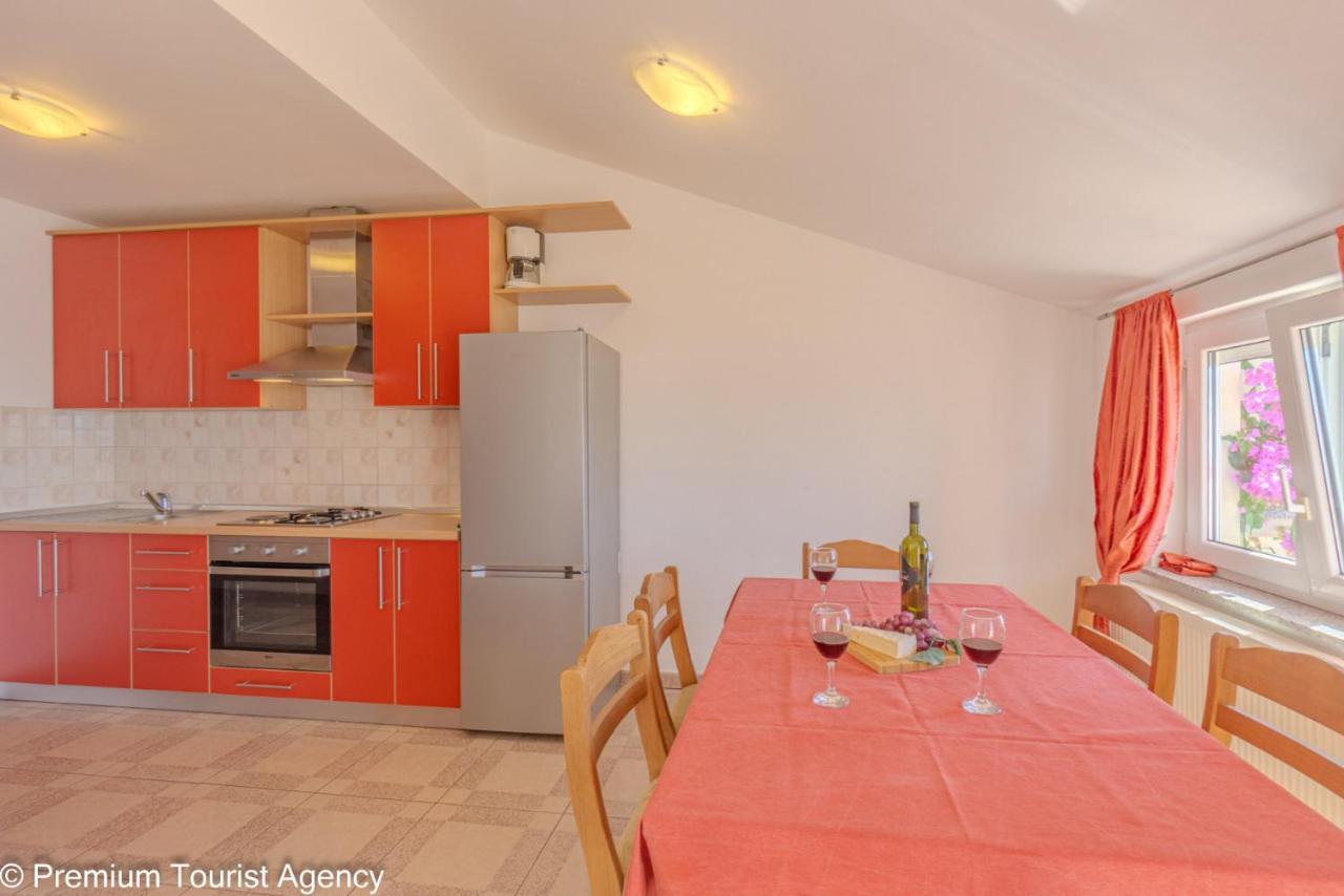 Apartment Lucijana Kustici